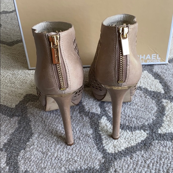 MICHAEL Michael Kors Graham Caged Heeled Bootie - Picture 4 of 8